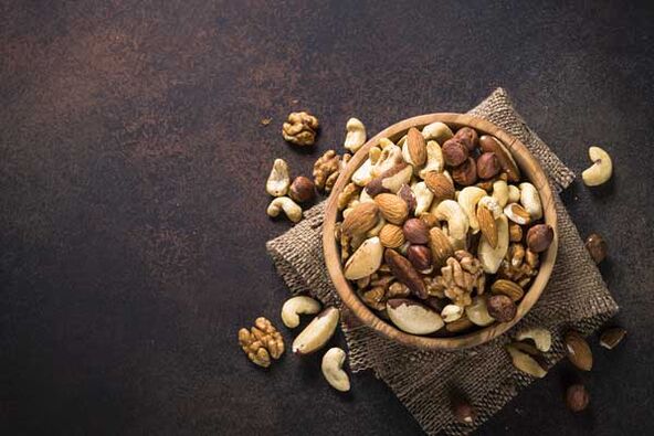 Sortiment ořechů v mužské stravě účinně zvýší potenci